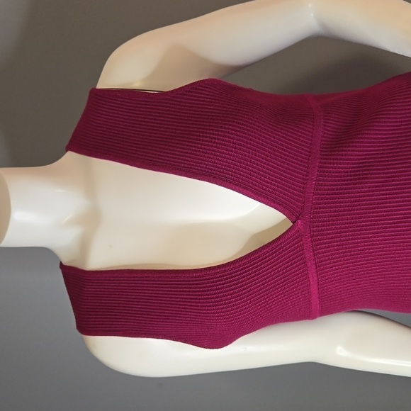House of Harlow 1960 Magenta Ribbed Bodycon Deep V-Neck Mini Dress - Size M - Picture 4 of 10